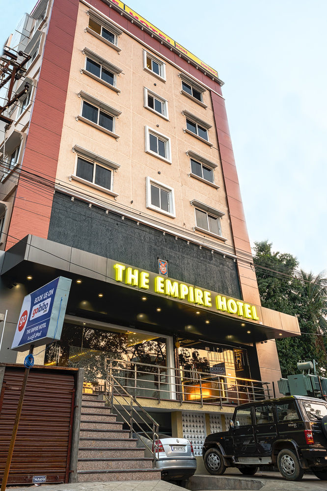 Treebo Empire Hotel Vijayawada Ngoại thất bức ảnh