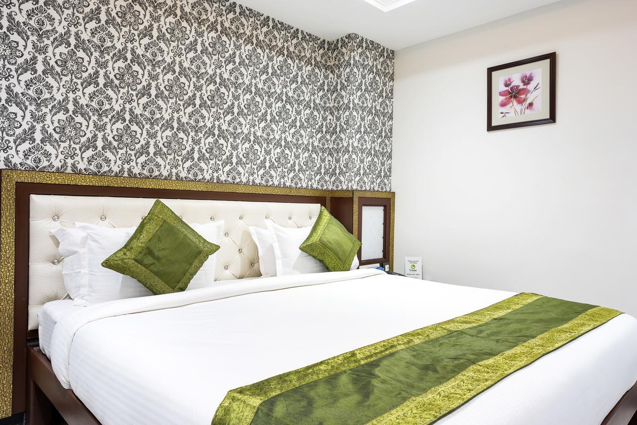 Treebo Empire Hotel Vijayawada Ngoại thất bức ảnh
