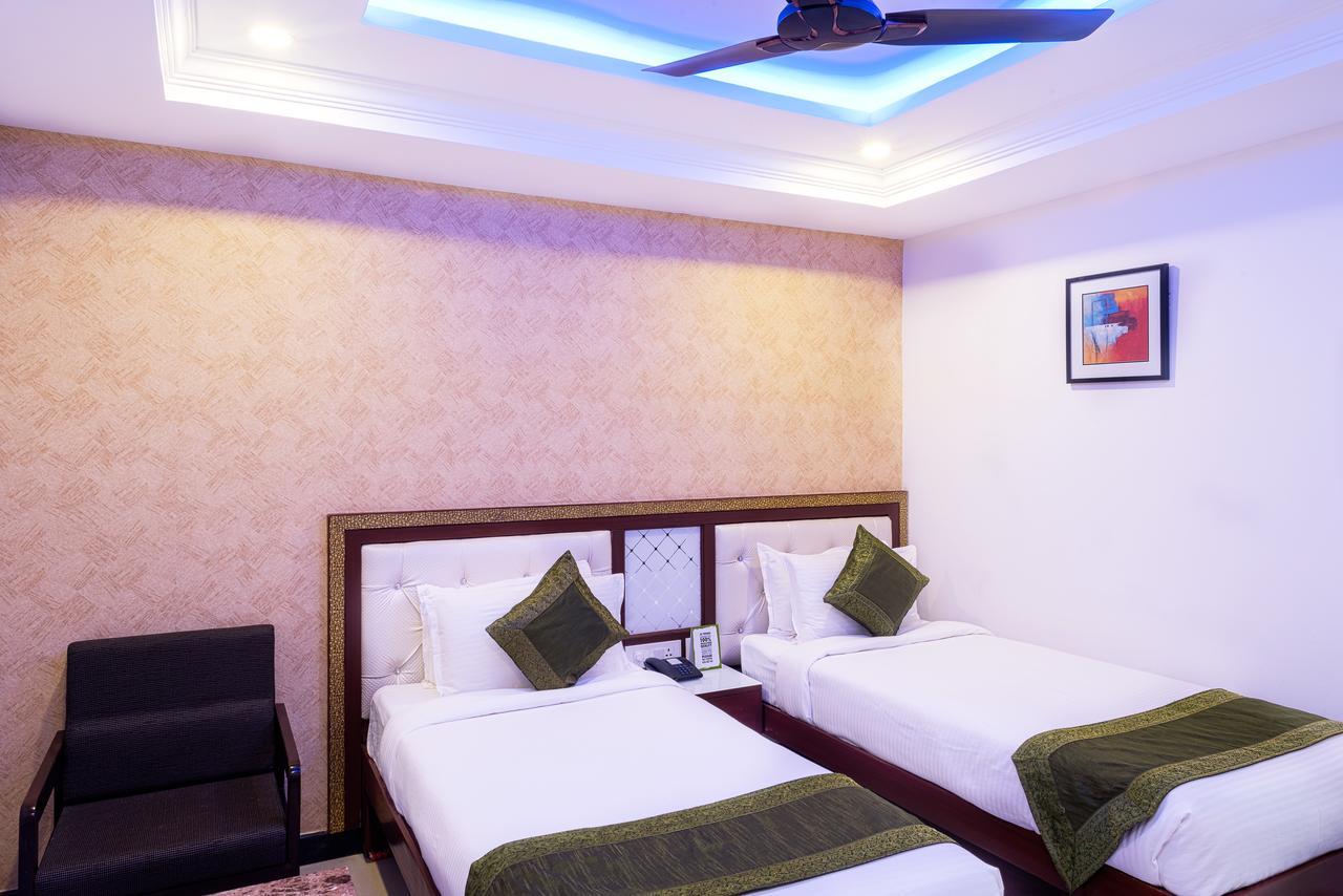 Treebo Empire Hotel Vijayawada Ngoại thất bức ảnh